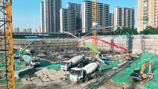 31小時(shí)，7000方！特固德商砼圓滿(mǎn)完成中建二局跨國(guó)區(qū)域總部集聚區(qū)項(xiàng)目1#樓筏板混凝土供應(yīng)任務(wù)
