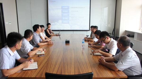 海淀區(qū)委組織部、中國人民大學調(diào)研組一行來聯(lián)橋集團考察調(diào)研