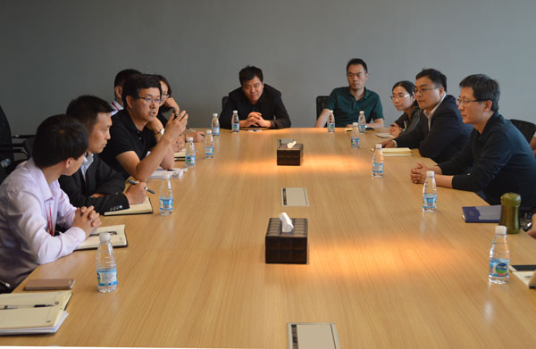 十二家勞務(wù)公司和機(jī)構(gòu)來(lái)聯(lián)橋集團(tuán)考察交流