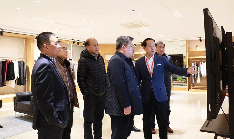 韓都衣舍電商集團董事長趙迎光一行來聯(lián)橋集團考察