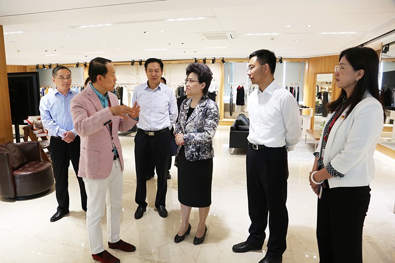 山東省委常委、統(tǒng)戰(zhàn)部部長邢善萍一行到聯(lián)橋集團調(diào)研