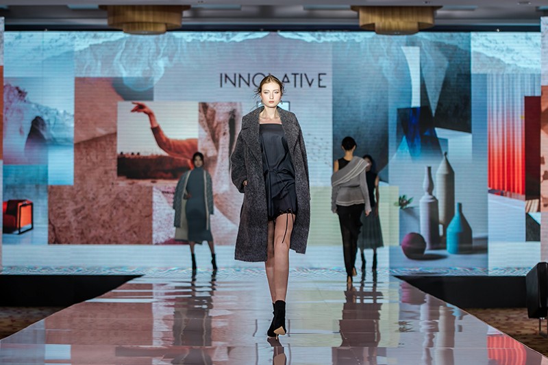 “創(chuàng)意 · 跨越 國(guó)家毛衫紗線資源共享平臺(tái)啟動(dòng)儀式”在威海聯(lián)橋集團(tuán)盛裝啟幕(圖29) “創(chuàng)意 · 跨越 國(guó)家毛衫紗線資源共享平臺(tái)啟動(dòng)儀式”在威海聯(lián)橋集團(tuán)盛裝啟幕(圖29)