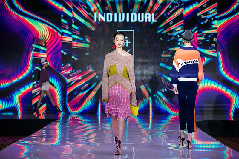 “創(chuàng)意 · 跨越 國(guó)家毛衫紗線資源共享平臺(tái)啟動(dòng)儀式”在威海聯(lián)橋集團(tuán)盛裝啟幕(圖58) “創(chuàng)意 · 跨越 國(guó)家毛衫紗線資源共享平臺(tái)啟動(dòng)儀式”在威海聯(lián)橋集團(tuán)盛裝啟幕(圖58)