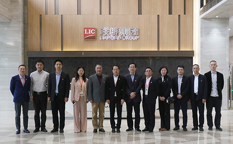 微信圖片_20191101164218.jpg 中國出口信用保險公司領(lǐng)導到聯(lián)橋集團調(diào)研(圖4)